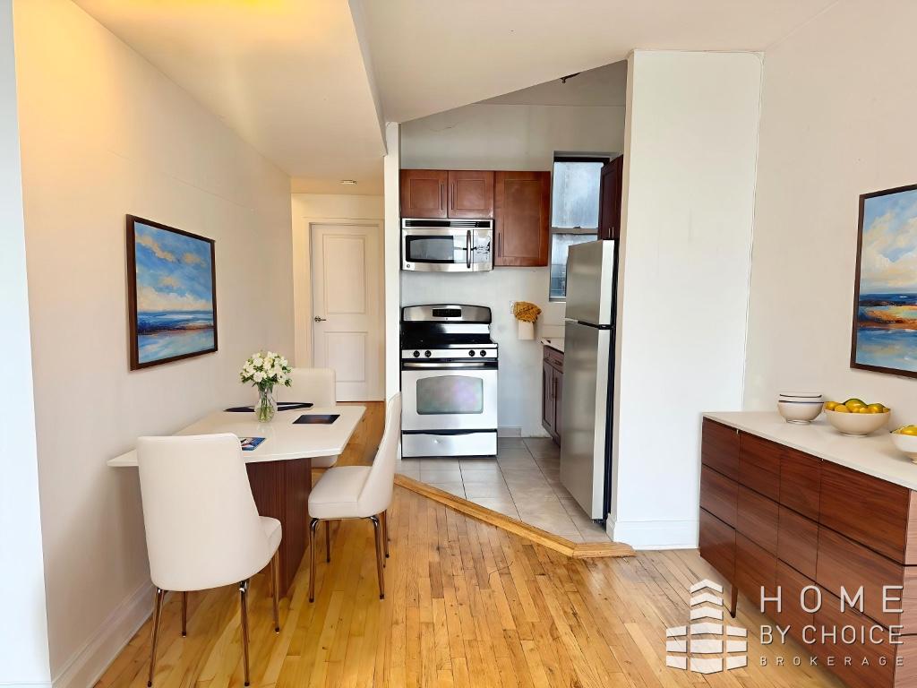 321-323 Lenox Avenue West Harlem New York NY 10027