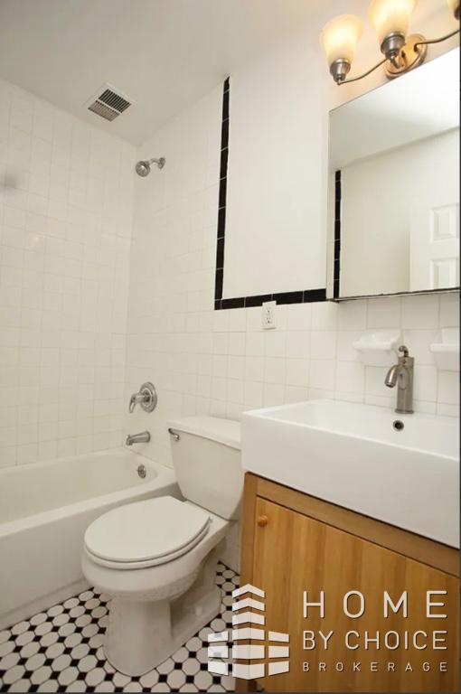 321-323 Lenox Avenue West Harlem New York NY 10027