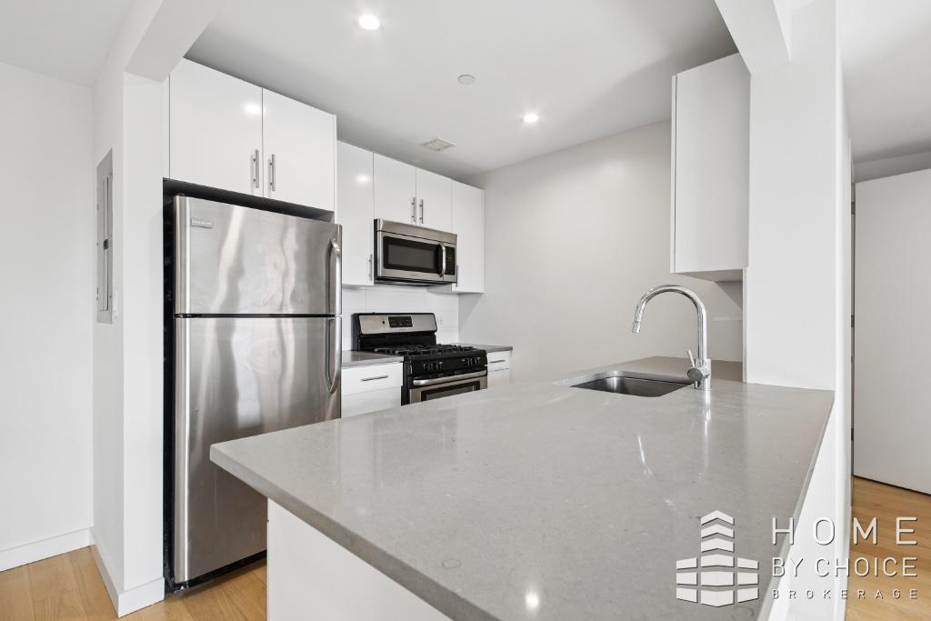 65-70 Austin Street 601 Rego Park Queens NY 11374