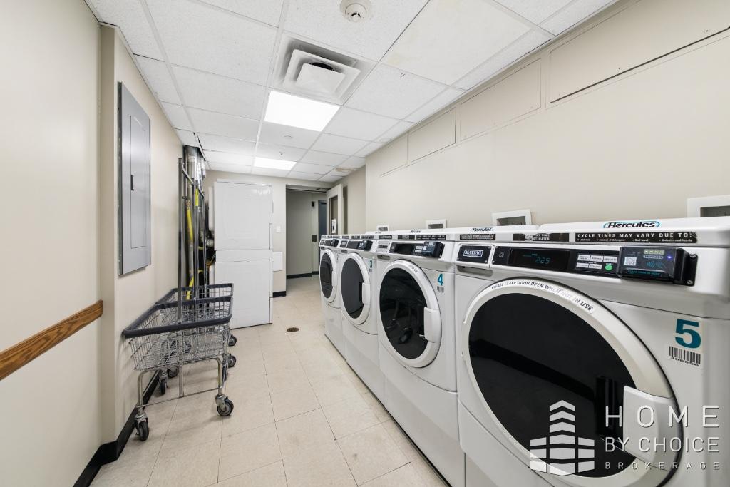 65-70 Austin Street 601 Rego Park Queens NY 11374