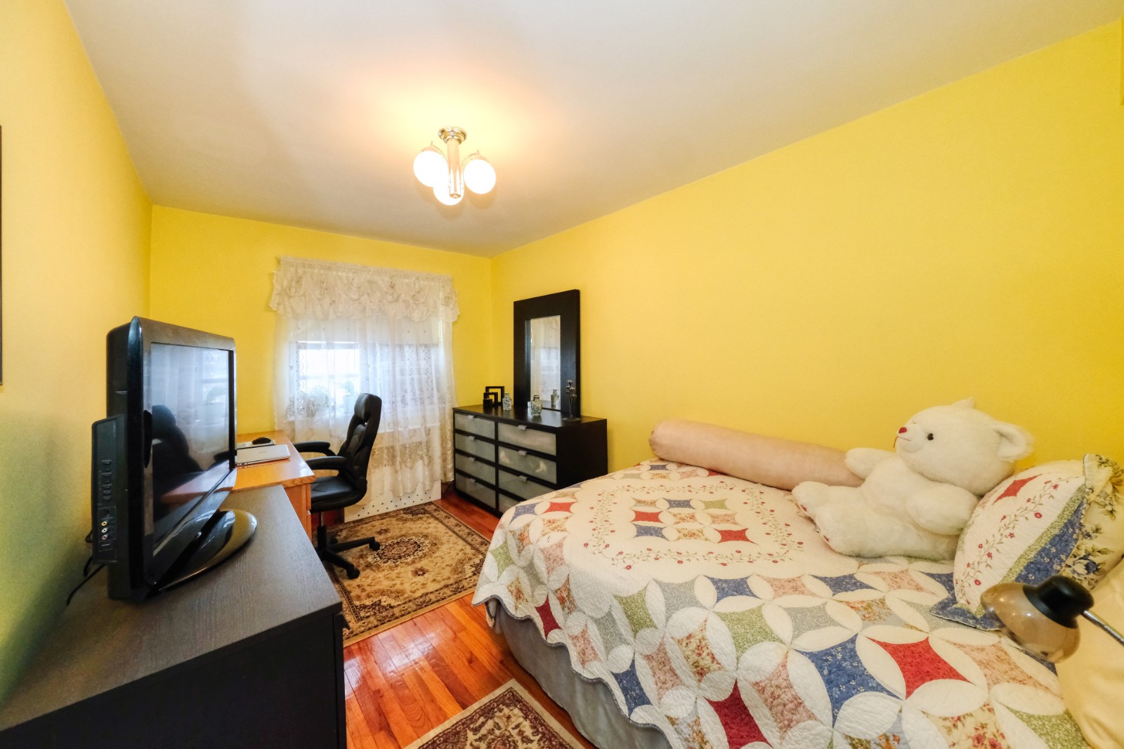 29-30 137th Street 3A Flushing Queens NY 11354