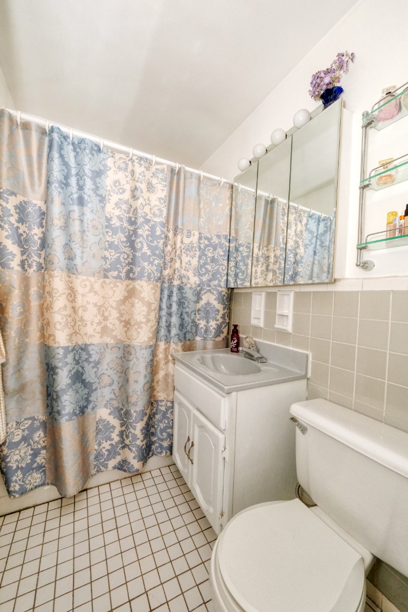 29-30 137th Street 3A Flushing Queens NY 11354