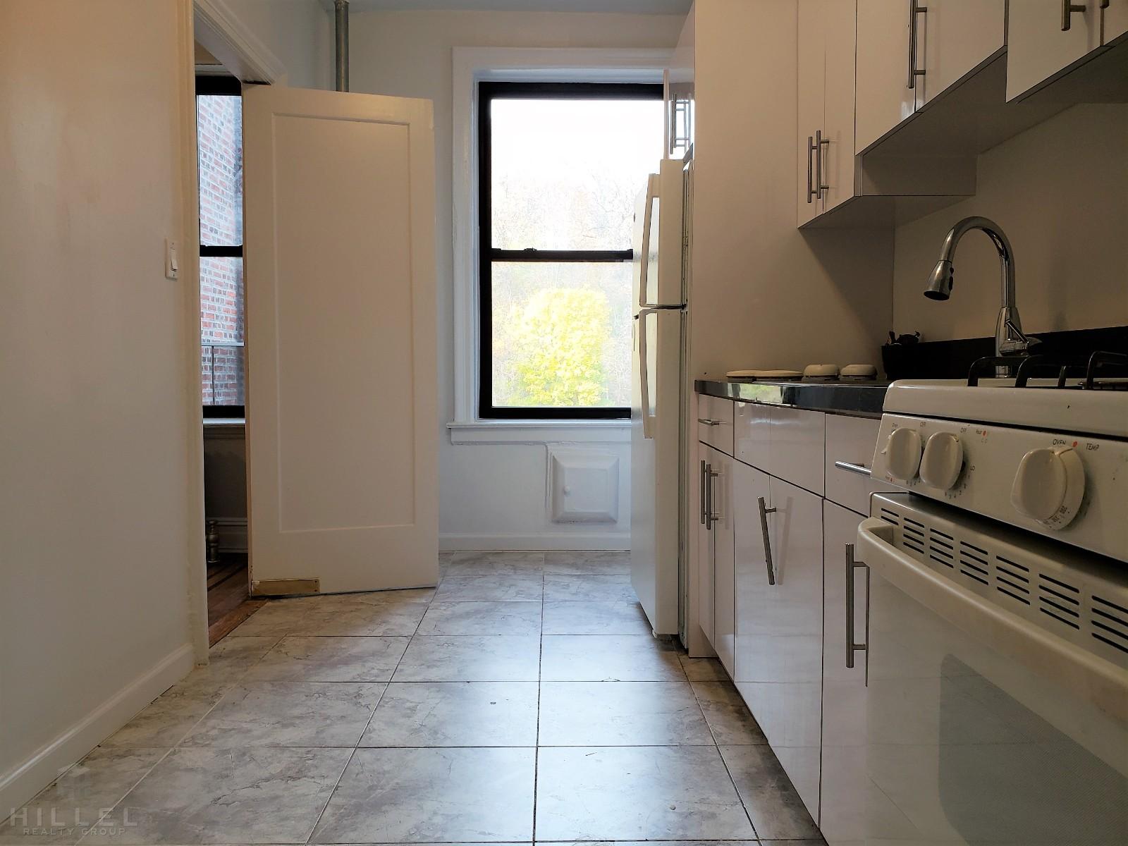 86 02 Park Lane South 4a4 Woodhaven Ny 11421 Photo 1