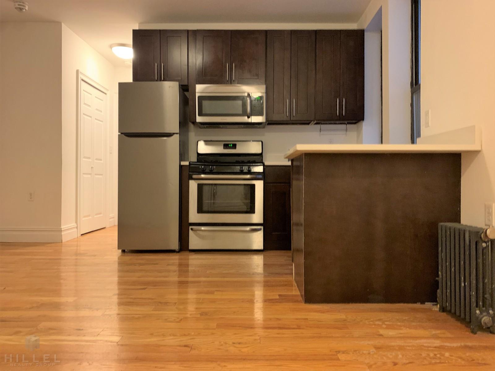 21-80 38TH ST., Astoria, NY - 3,200 USD/ month