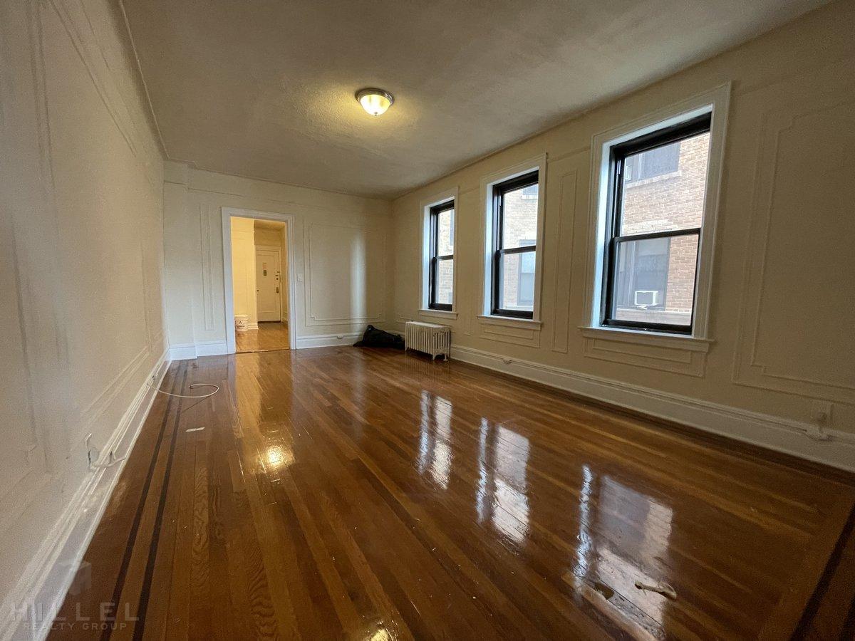 36-14 165th st, Flushing, NY - 2,408 USD/ month