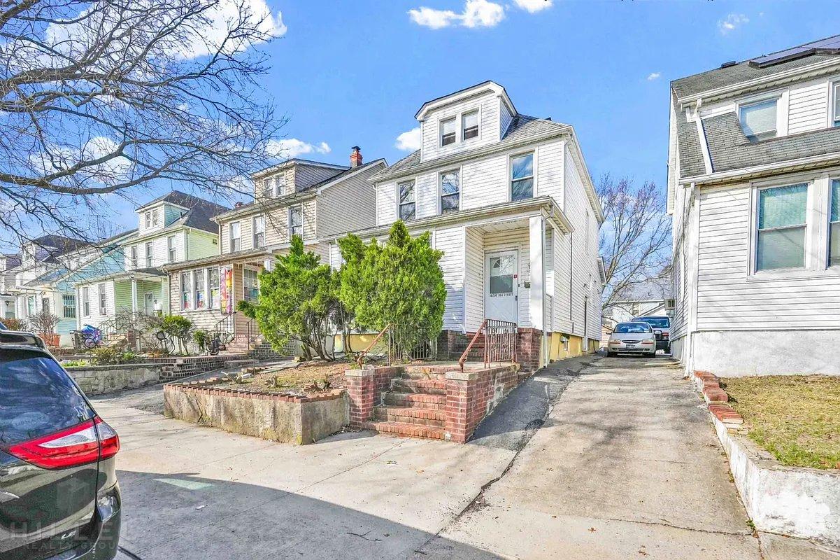 48-26 207th Street Bayside Queens NY 11364