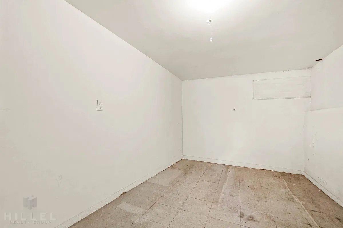 48-26 207th Street Bayside Queens NY 11364