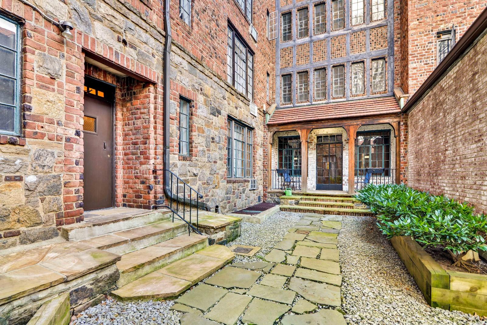 20 Continental Avenue 4G Forest Hills Queens NY 11375