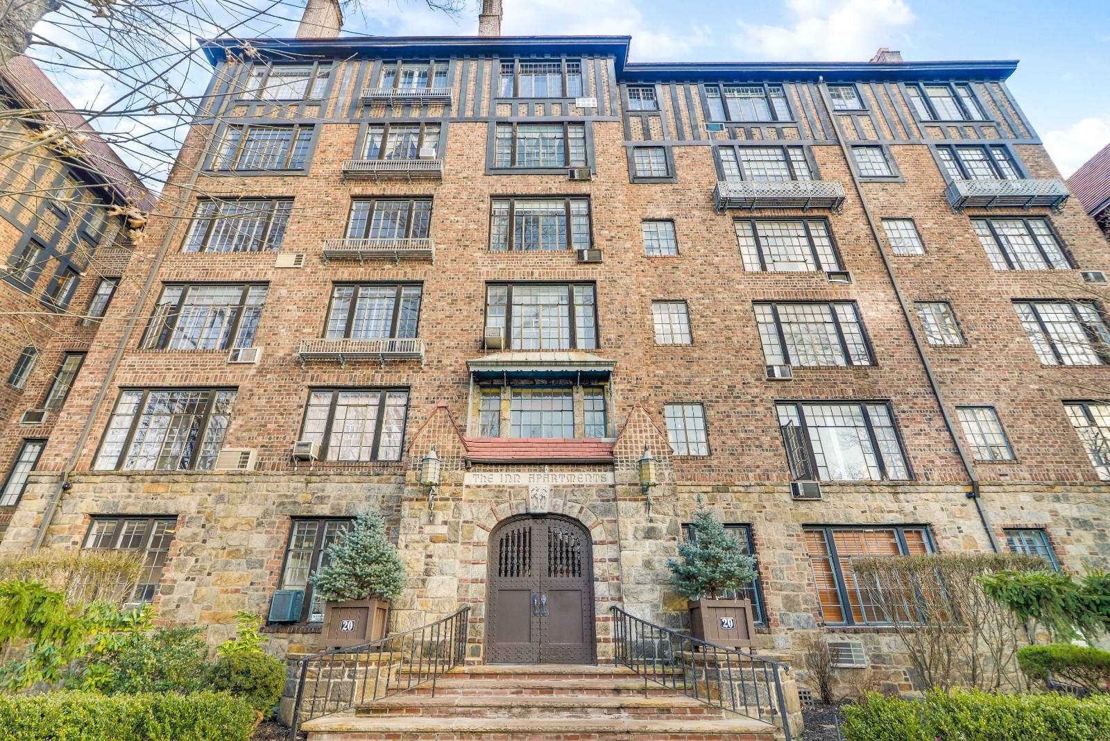 20 Continental Avenue 4G Forest Hills Queens NY 11375