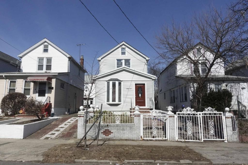 Queens County Springfield Gardens New York (NY) — Real Estate Listings