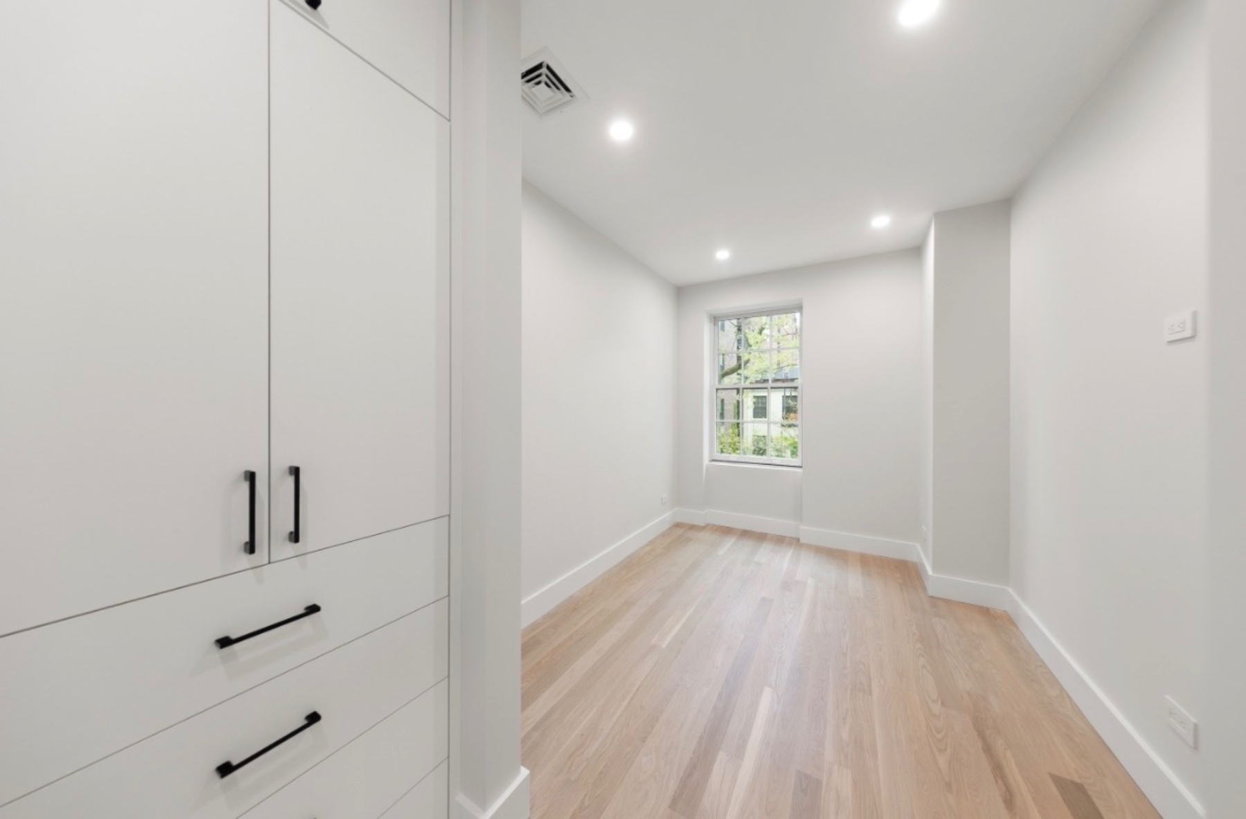 147 East 18th Street 3 Gramercy Park New York NY 10003