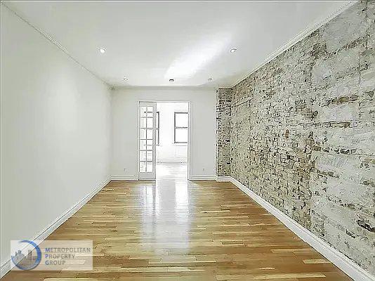 322 E 74TH ST., New York, NY - 3,500 USD/ month