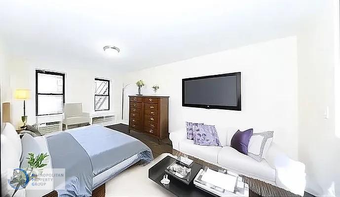 342 East 55th Street, New York, NY - 3,200 USD/ month