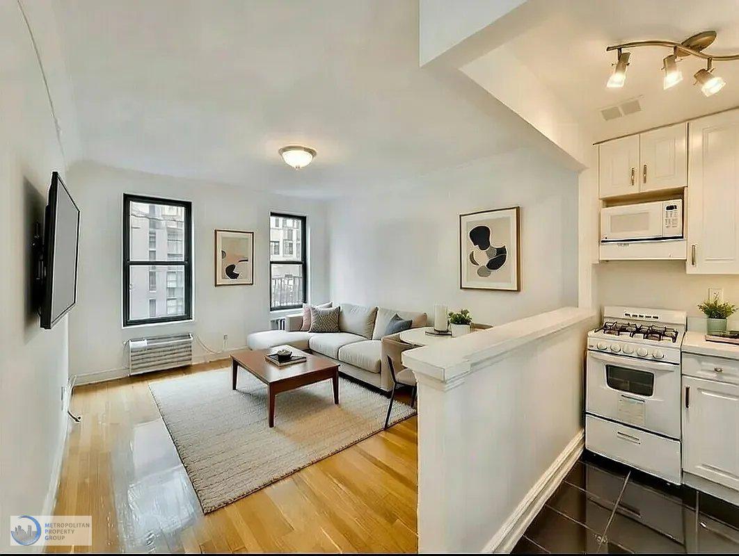 1 Apartment in Upper East Side