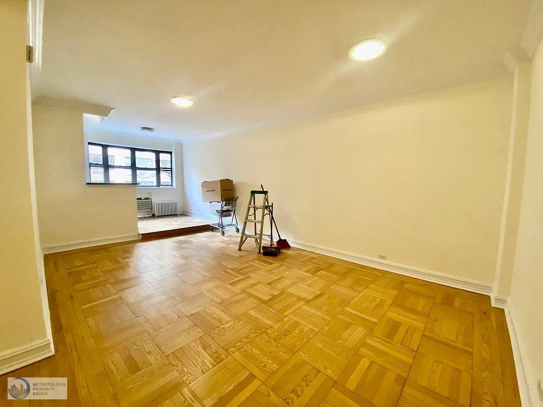1 Apartment in Midtown East