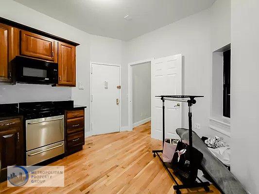1 Apartment in Midtown West