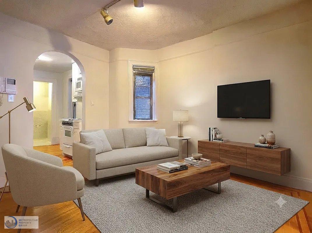 1 Apartment in Upper East Side