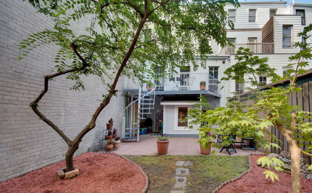 299 Cumberland Street 1 Fort Greene Brooklyn NY 11238