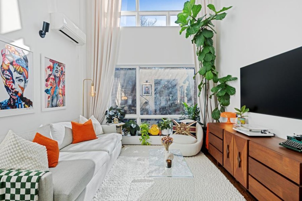 299 Van Buren Street 2C Stuyvesant Heights Brooklyn NY 11221