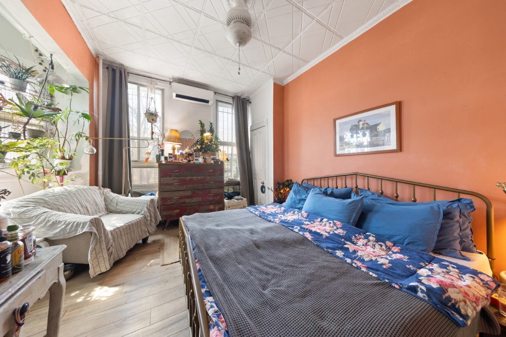 664 Henry Street Carroll Gardens Brooklyn NY 11231