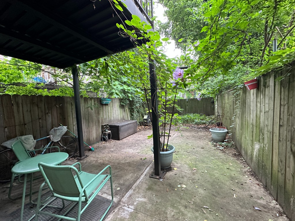 85A Summit Street Garden Columbia Street Waterfront Dist. Brooklyn NY 11231