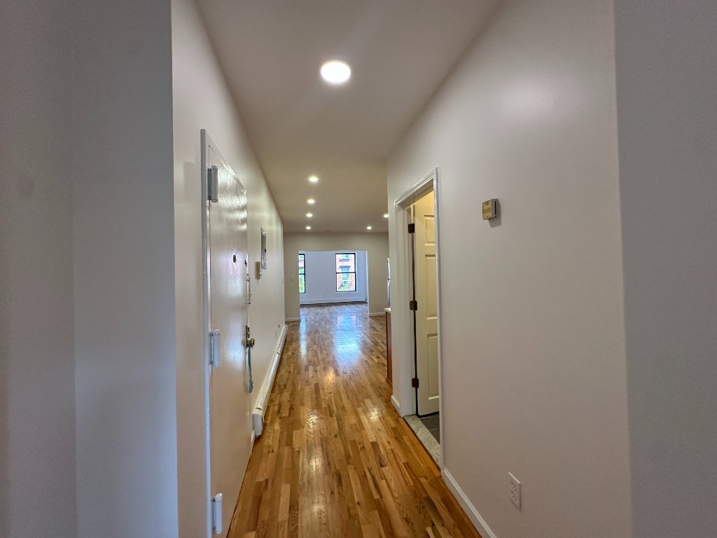 224 Sackett Street 3L Carroll Gardens Brooklyn NY 11231