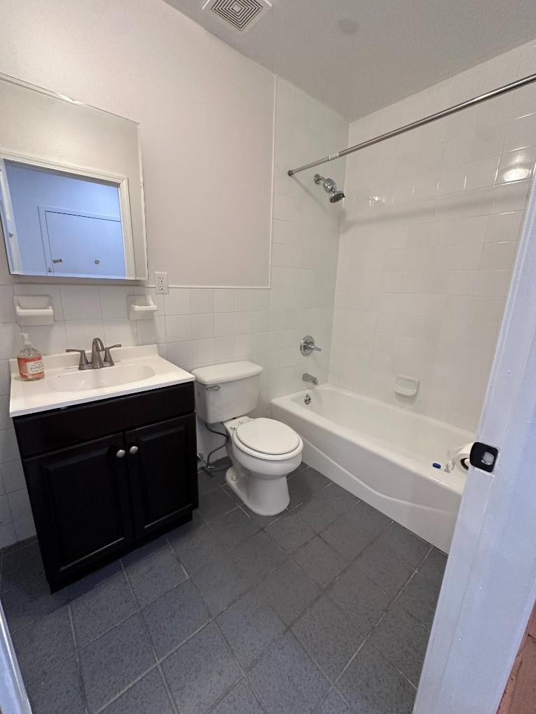 224 Sackett Street 3L Carroll Gardens Brooklyn NY 11231