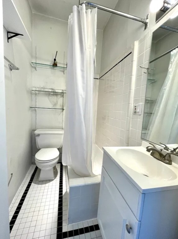 664 Henry Street Carroll Gardens Brooklyn NY 11231