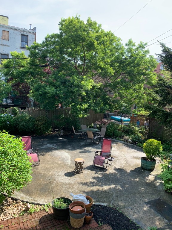 29 1st Place PARLOR Carroll Gardens Brooklyn NY 11231