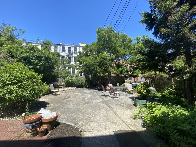 29 1st Place PARLOR Carroll Gardens Brooklyn NY 11231