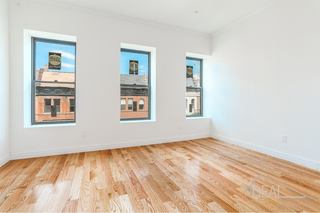 210 136th St W HSE New York, New York Welcome home to this spectacularly renovated 2-family townhouse, featuring a luxuriously appointed owner's triplex over a sleek and lucrative garden duplex rental. Situated on beautiful tree-lined Harlem block within 2 blocks of several major subway lines (A,C,B,D,2,3), this stately property offers itself as not only an elegant comfortable home but also a lucrative investment for years to come. Call for a showing or attend an upcoming open house!