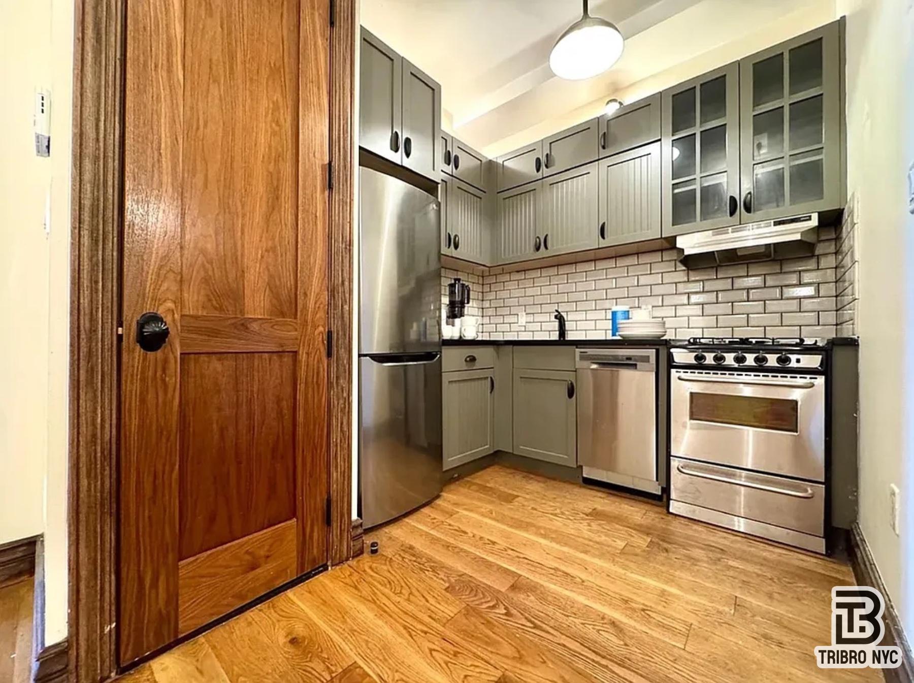 57 Grand Street 4A Williamsburg Brooklyn NY 11249