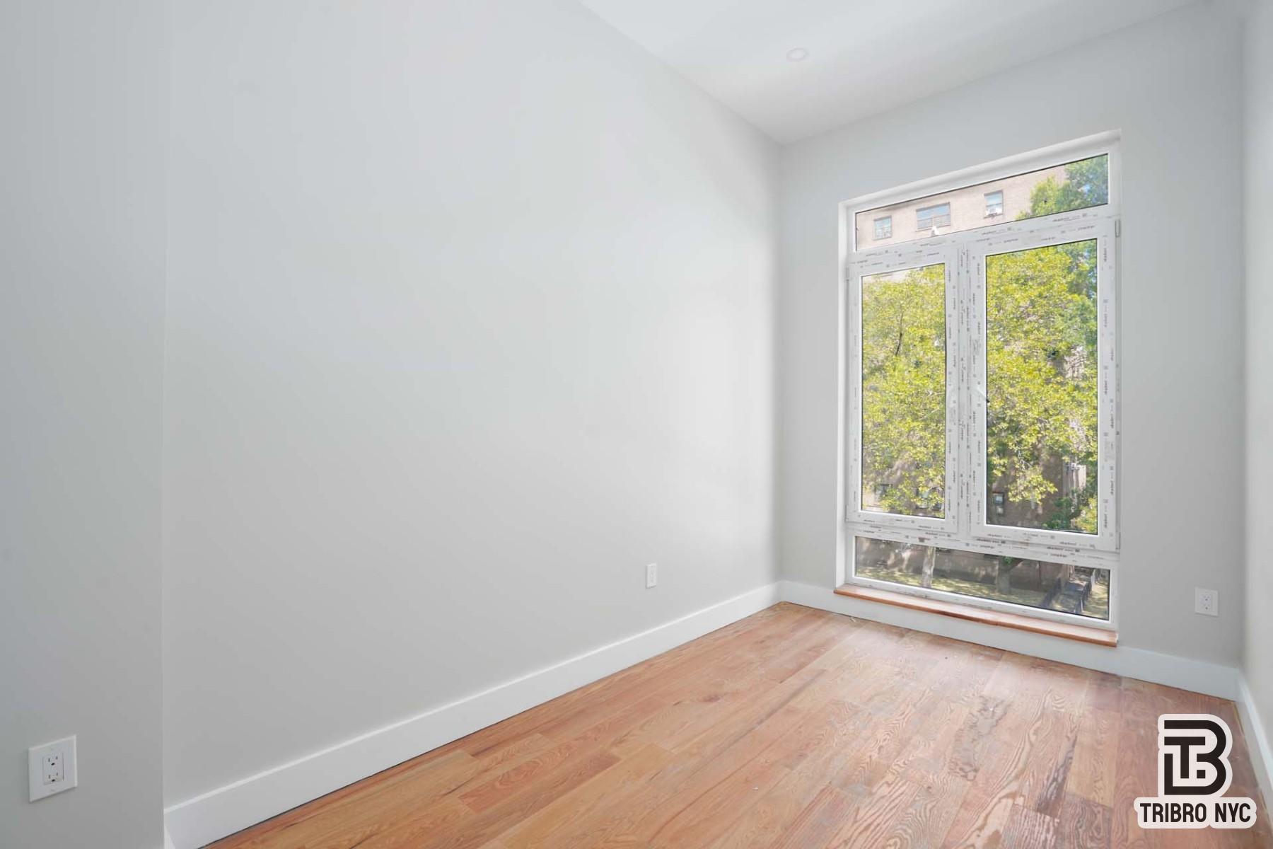 850 Flushing Avenue, Brooklyn, NY - 5,500 USD/ month