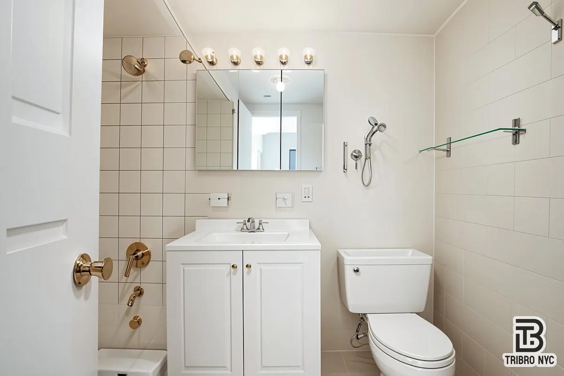 186 Hester Street Little Italy New York NY 10013