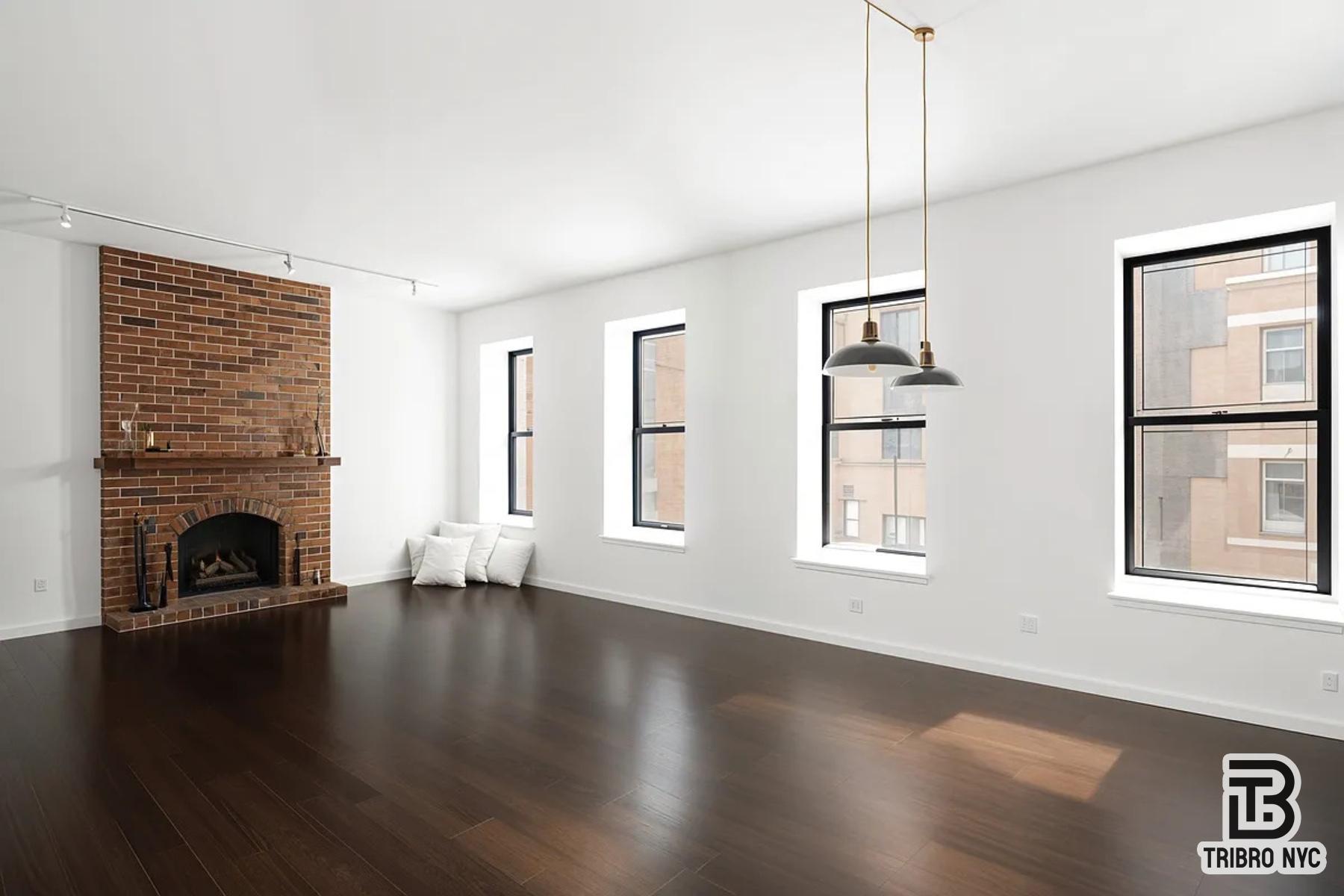 186 Hester Street Little Italy New York NY 10013