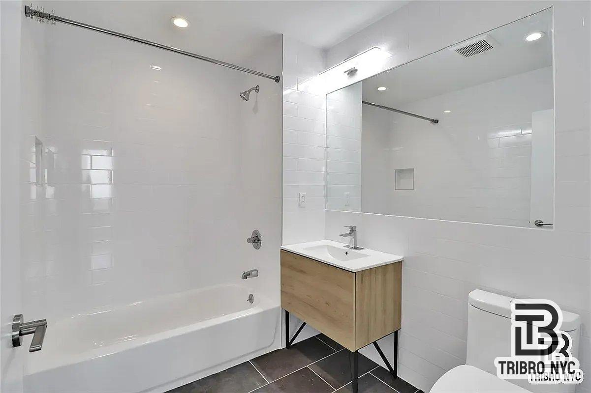 15 Somers Street 7B Ocean Hill Brooklyn NY 11233