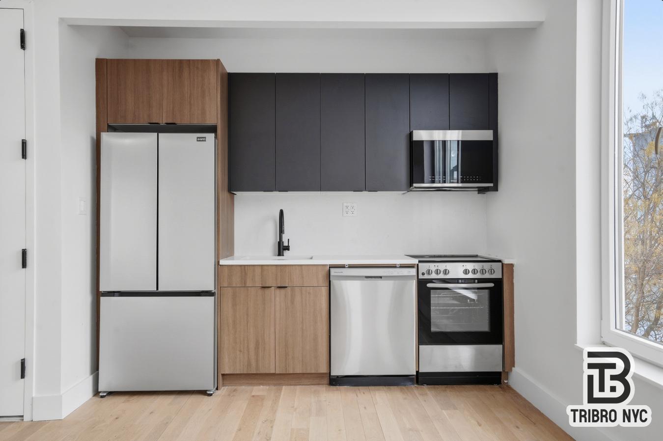 96 Moore Street 2R East Williamsburg Brooklyn NY 11206