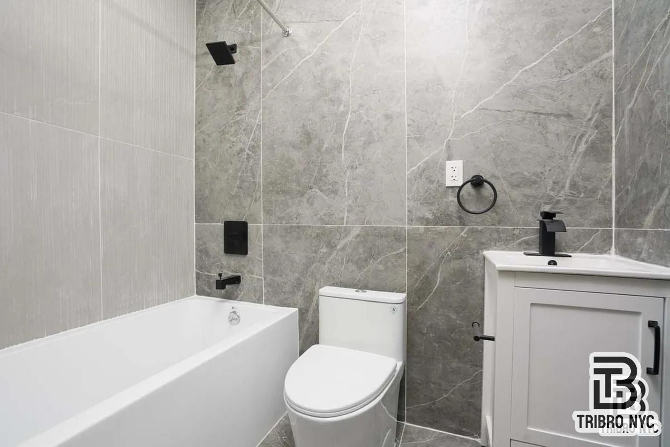 1731 Norman Street 2L Ridgewood Queens NY 11385