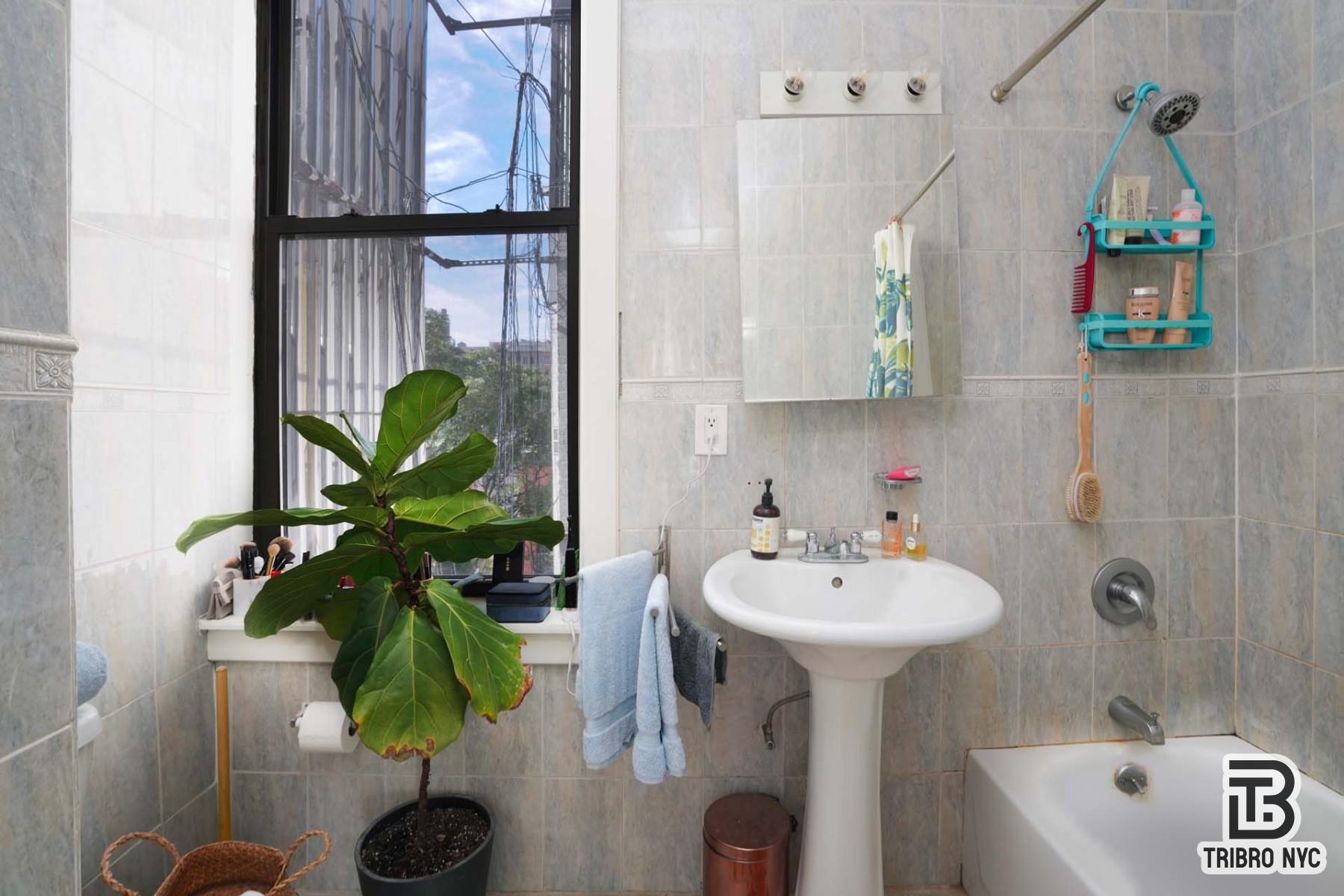 301 West 20th Street 2A Chelsea New York NY 10011