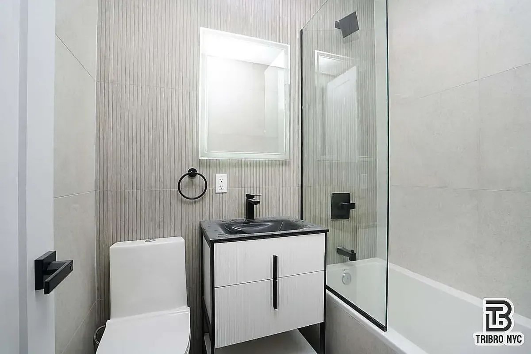 76 Bartlett Street 2E Williamsburg Brooklyn NY 11206