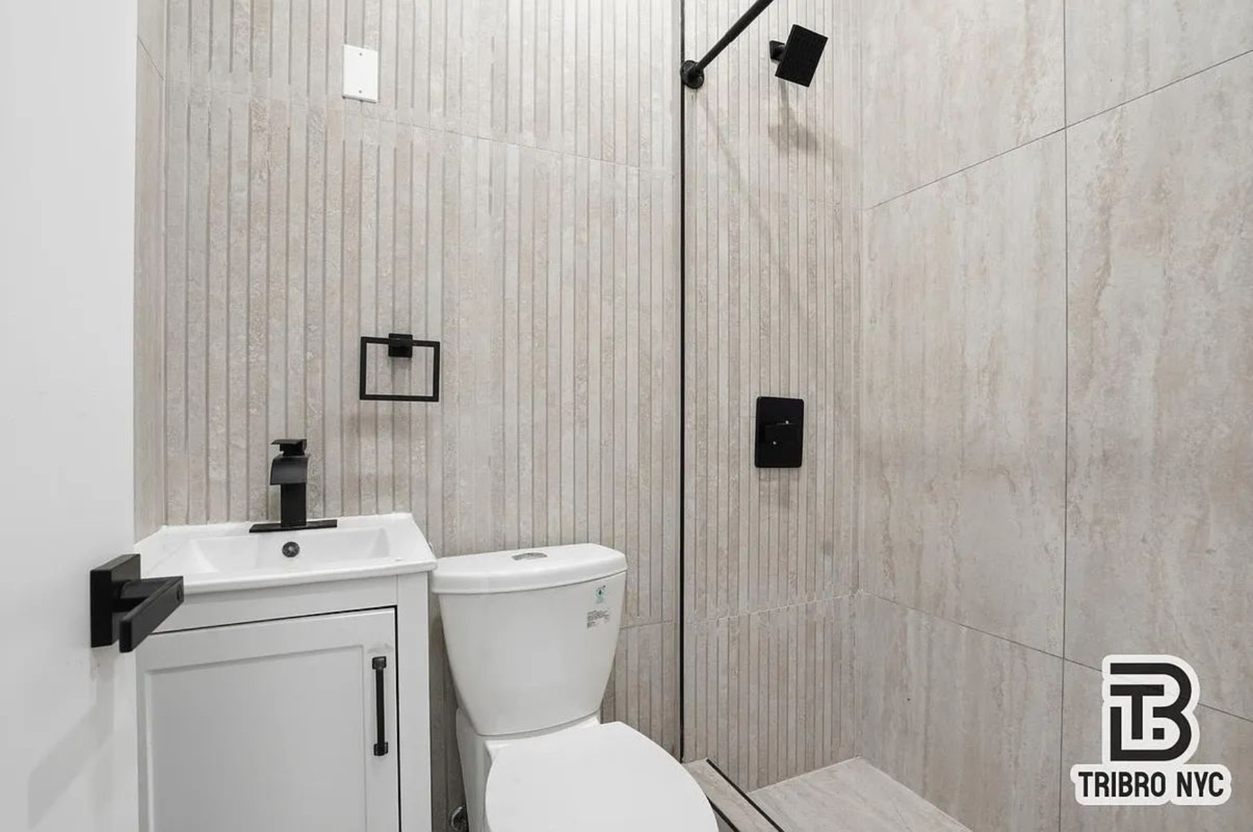 62-07 Catalpa Avenue 1S Ridgewood Queens NY 11385