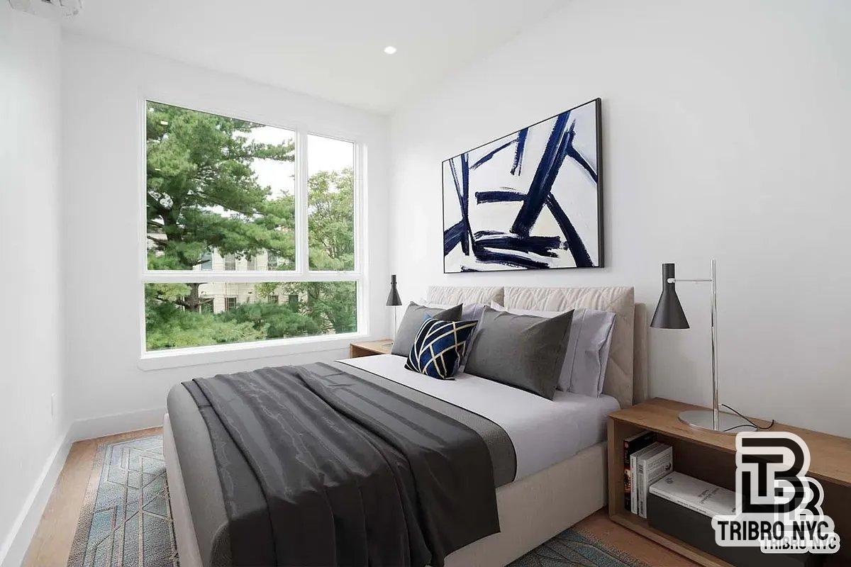 2 bedroom Apartment at 1493 Dekalb Avenue, #4A