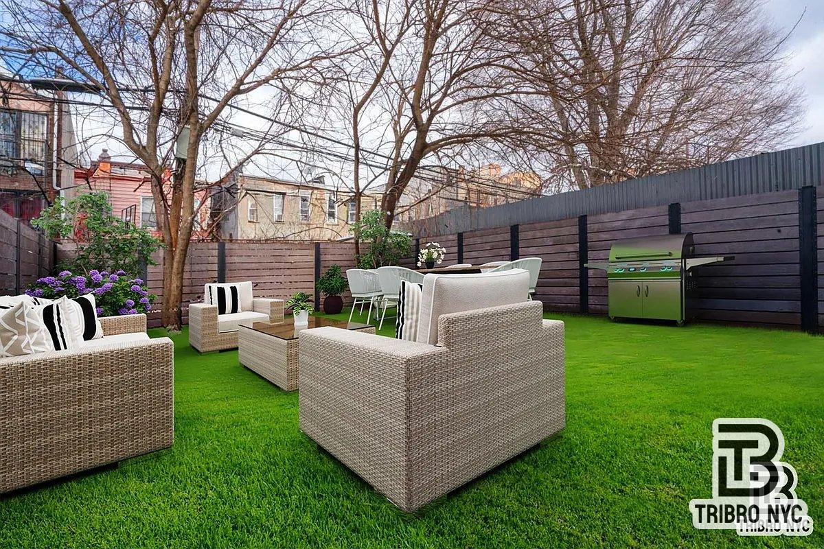 2 bedroom Townhouse at 169 Hull Street, #1B