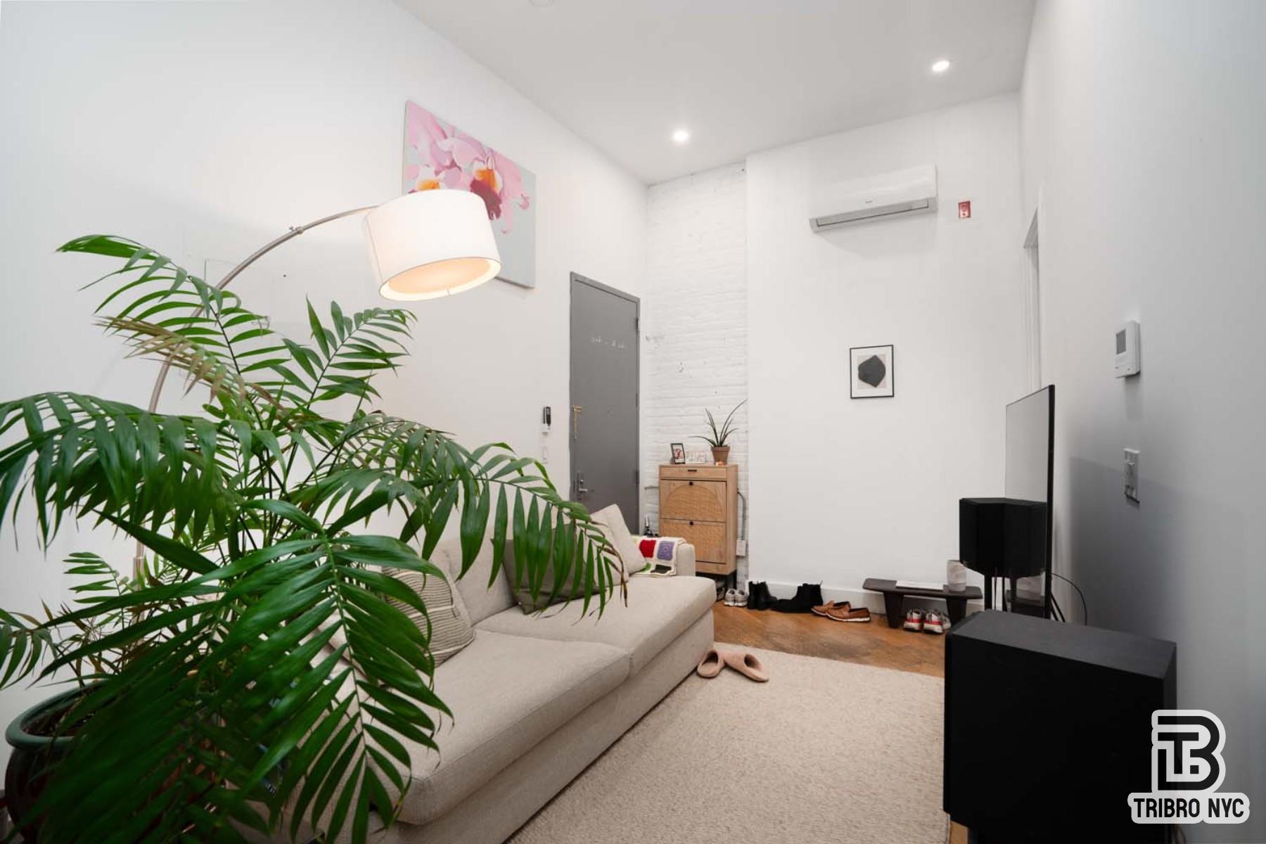 378 South 3rd Street 1D Williamsburg Brooklyn NY 11211