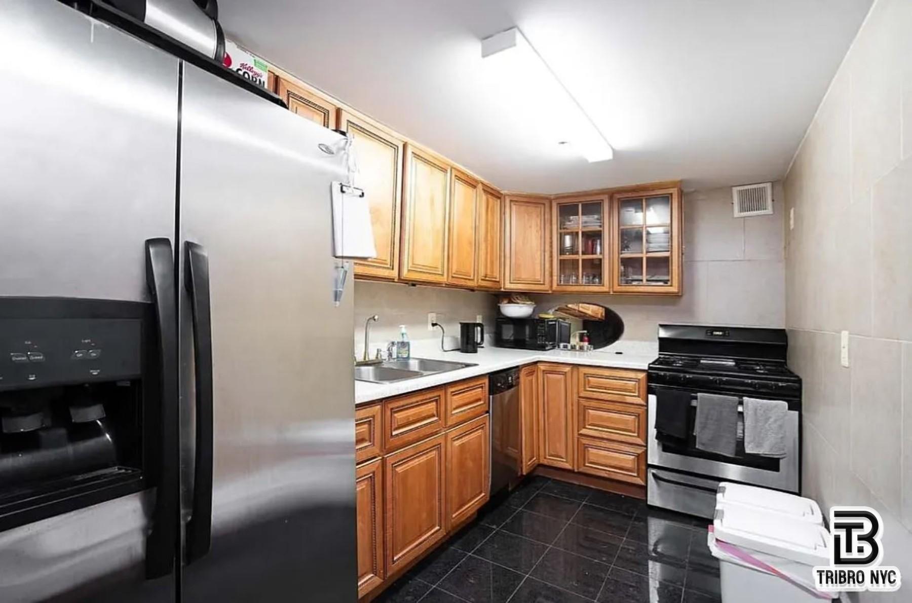 395 Smith Street 1R Carroll Gardens Brooklyn NY 11231