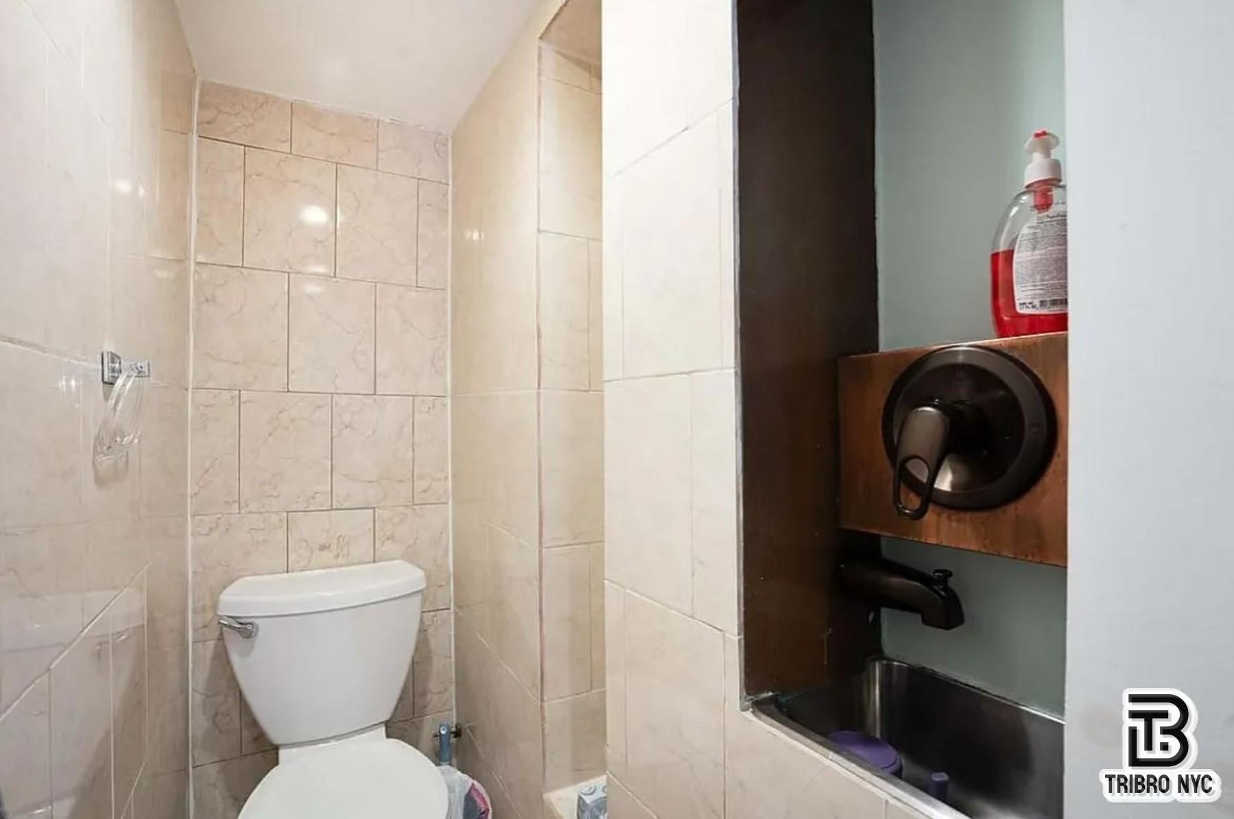 395 Smith Street 1R Carroll Gardens Brooklyn NY 11231