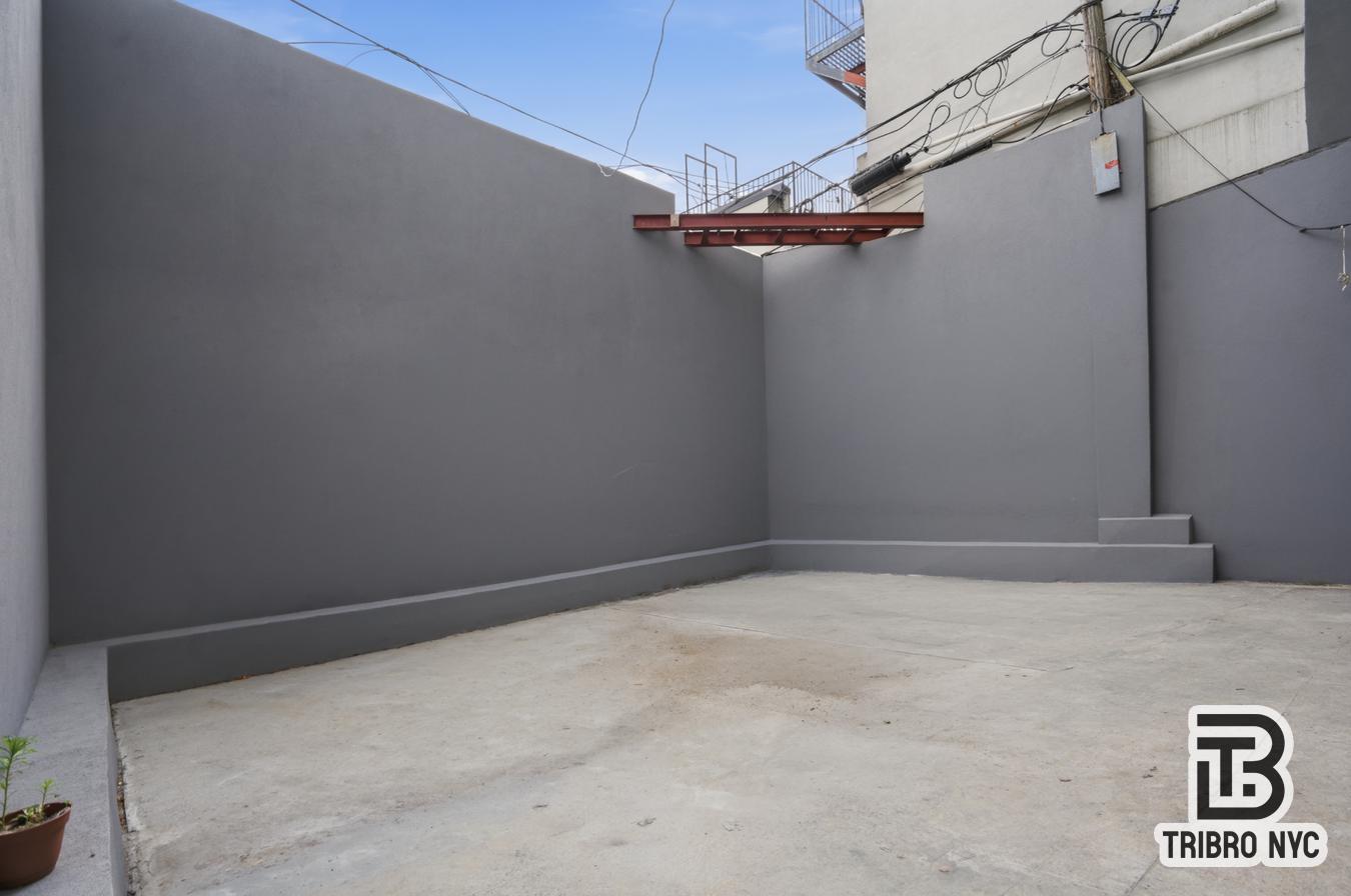 92 Manhattan Avenue 1D East Williamsburg Brooklyn NY 11206