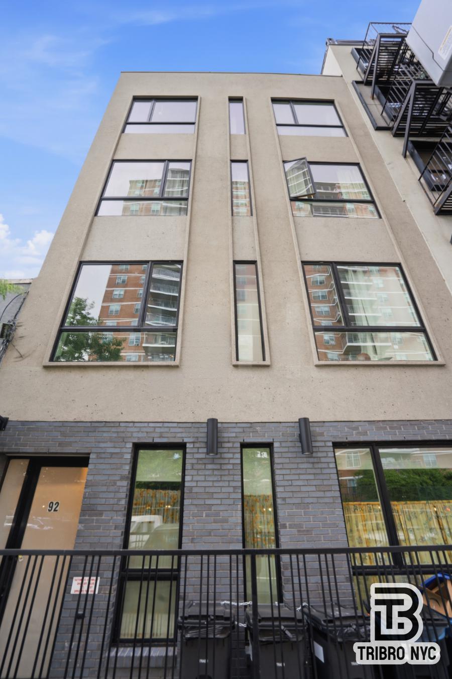 92 Manhattan Avenue 1D East Williamsburg Brooklyn NY 11206