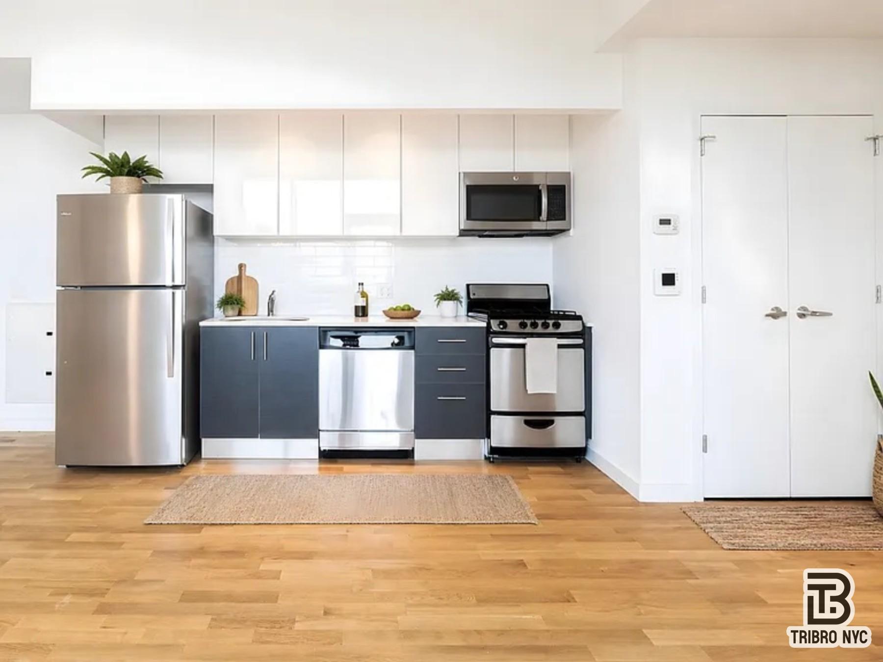 31-10 23rd Street 3N Astoria Queens NY 11106