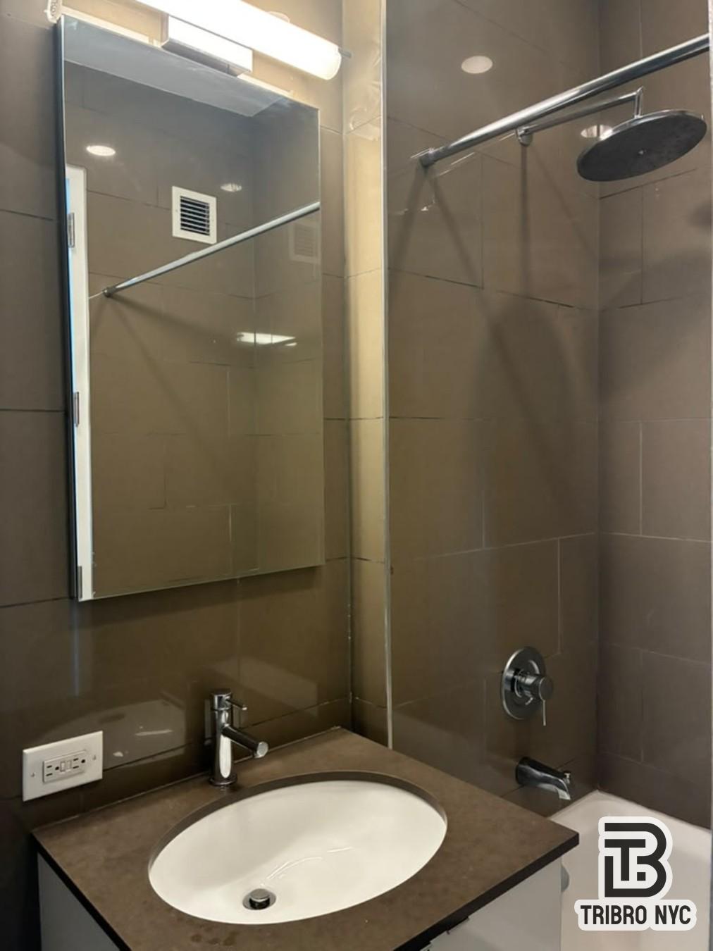 777 Sixth Avenue 1A Chelsea New York NY 10001